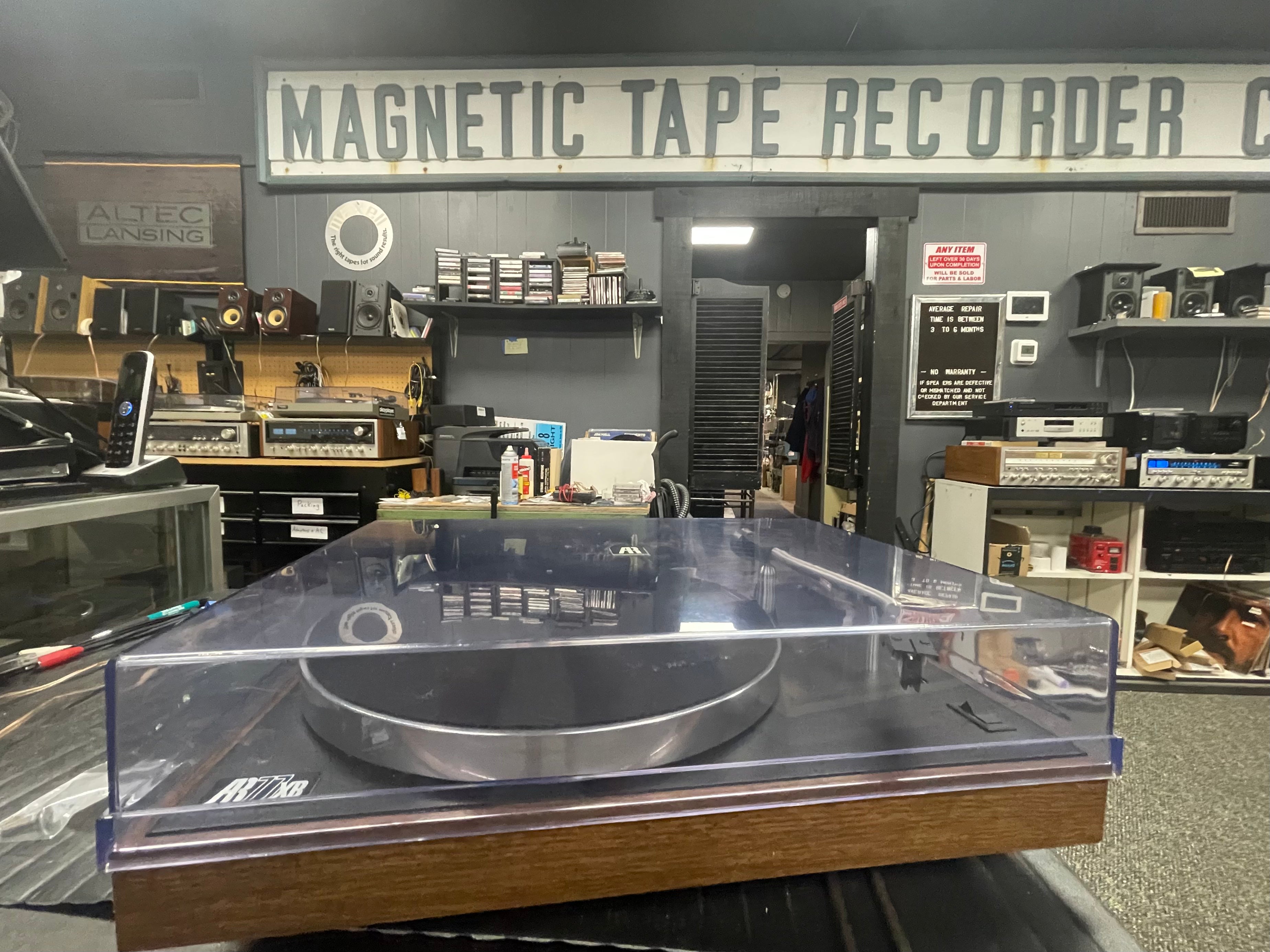 Acoustic Research 77XB TURNTABLE