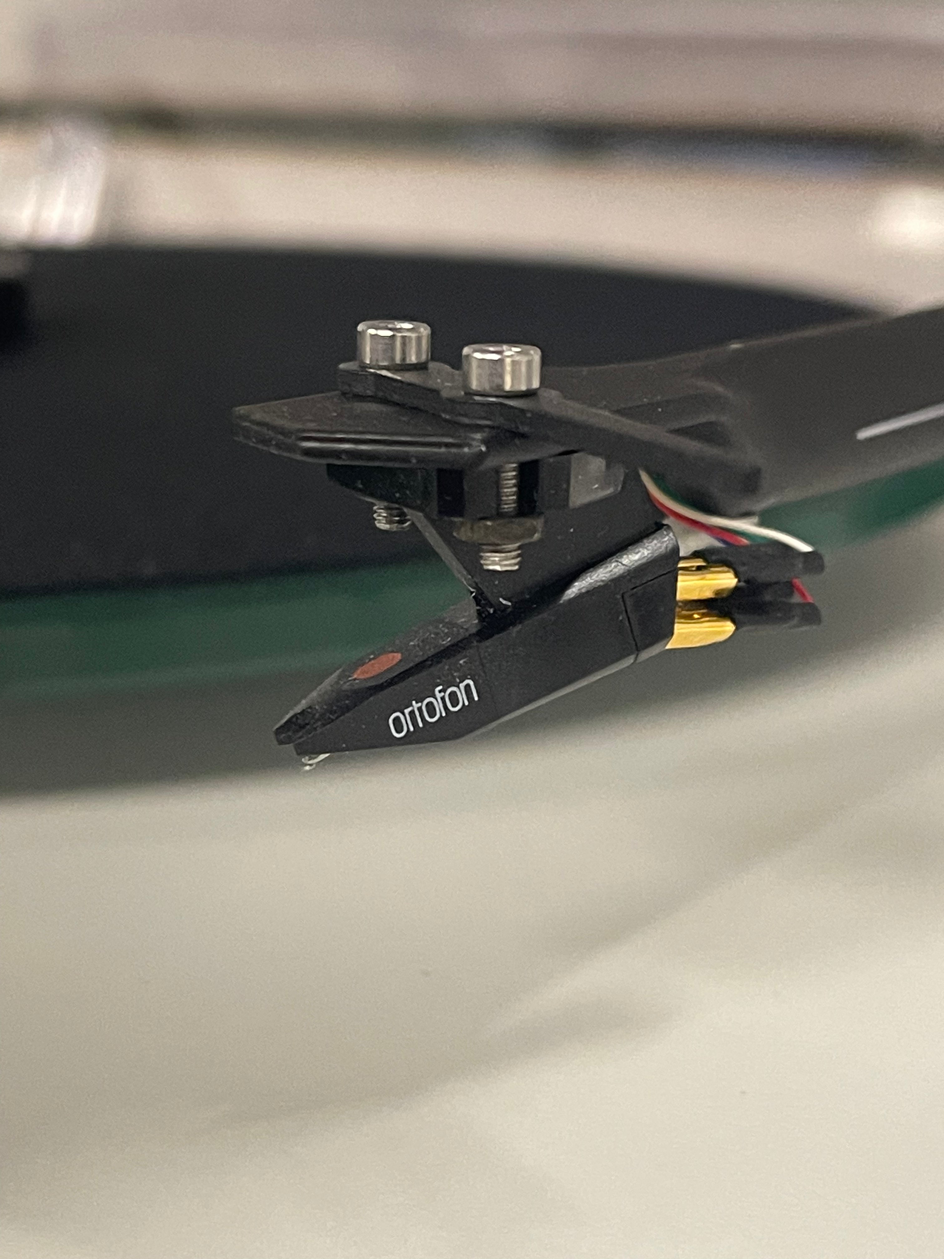 Pro-Ject T-1 Turntable