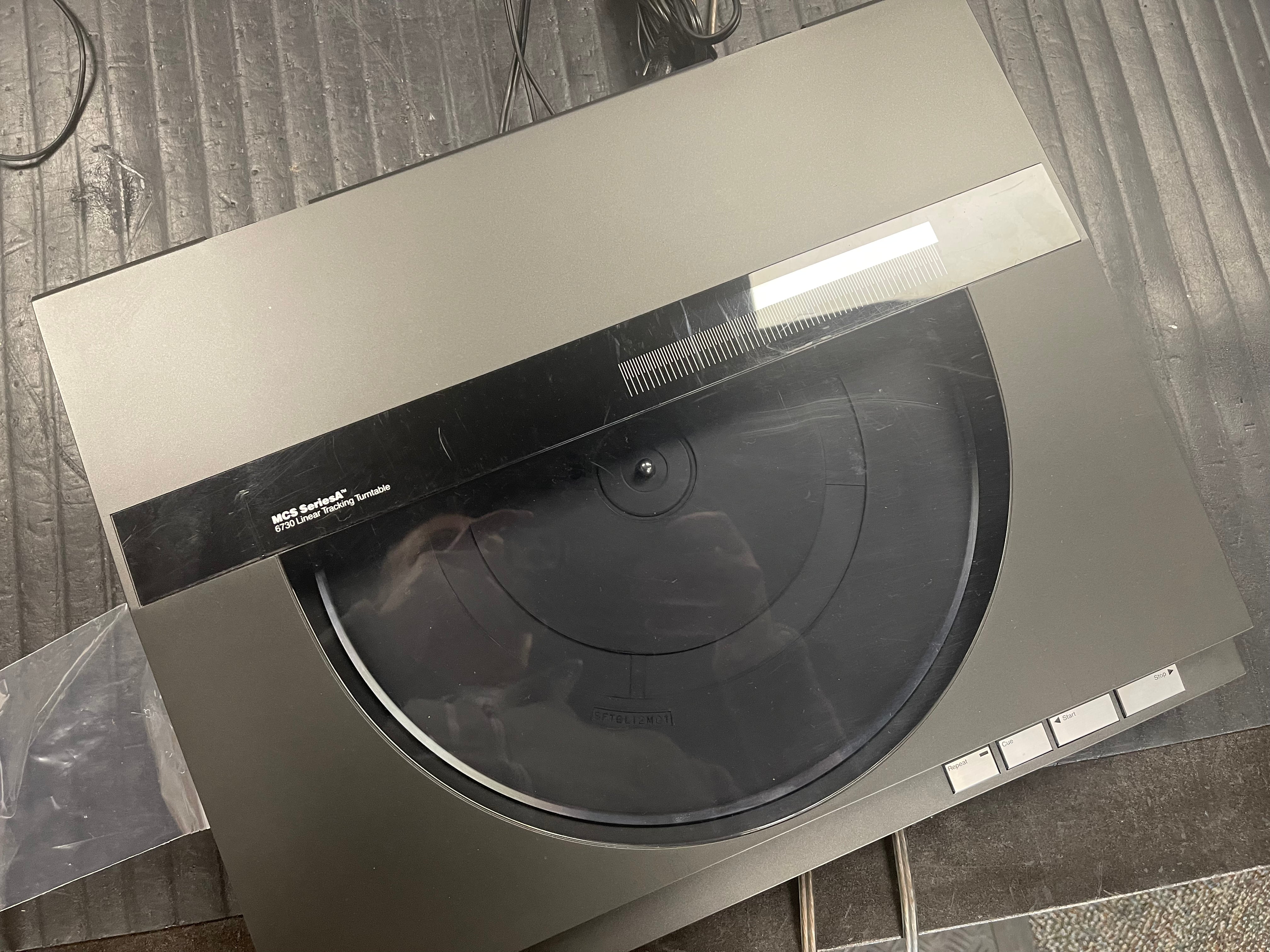 MCS Series A 6730 Linear Tracking Turntable