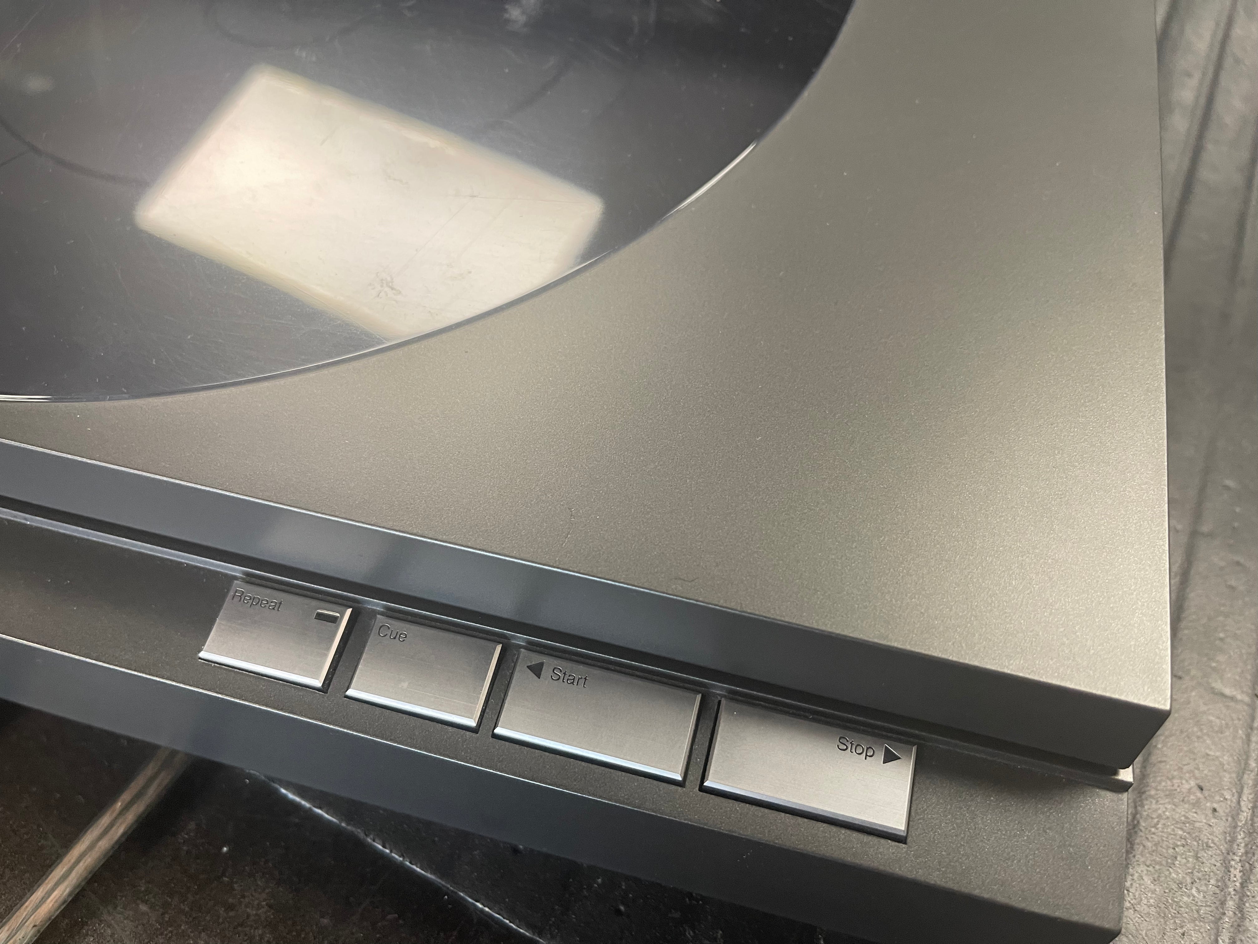 MCS Series A 6730 Linear Tracking Turntable