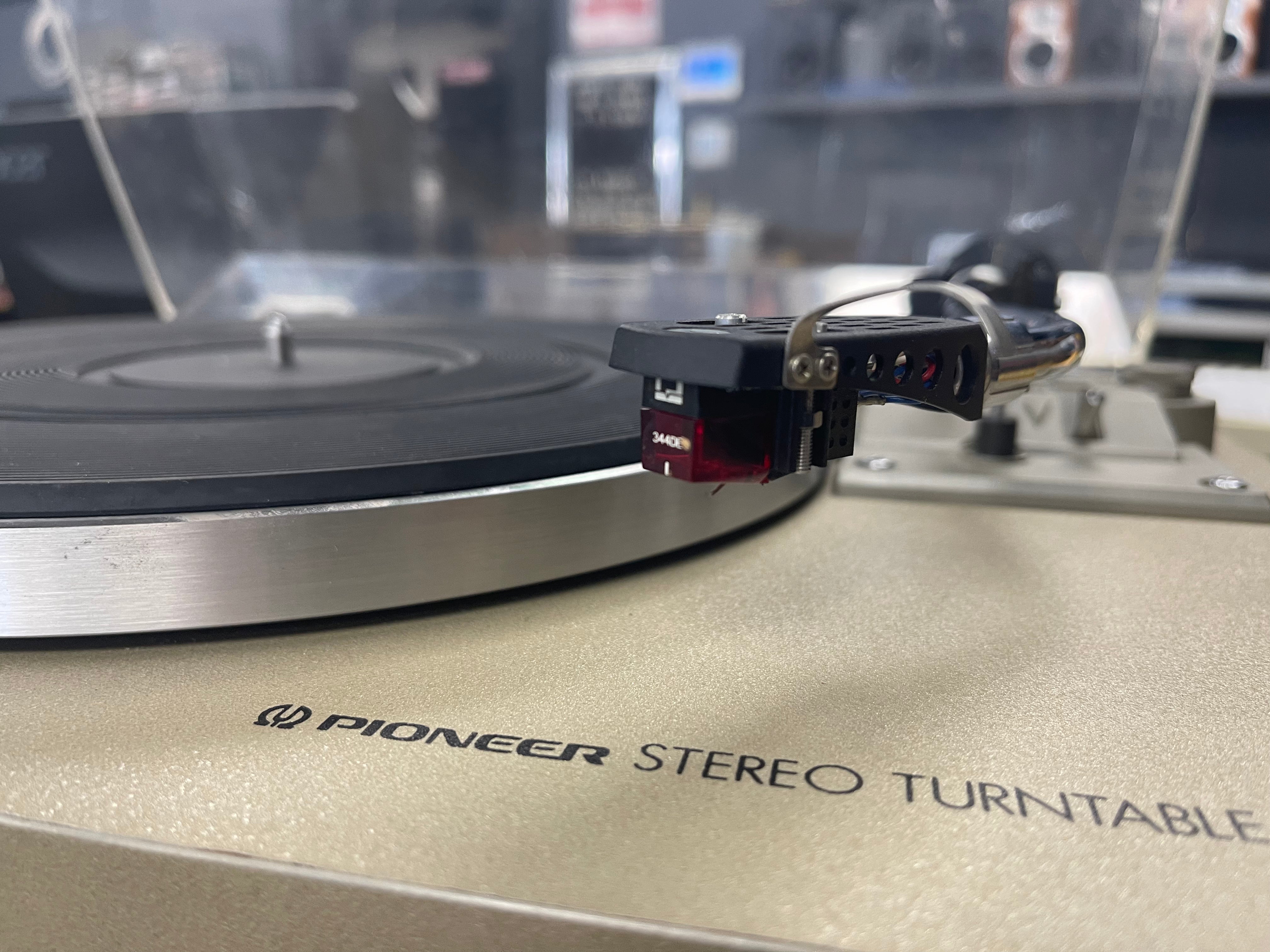 Pioneer PL-512 Turntable