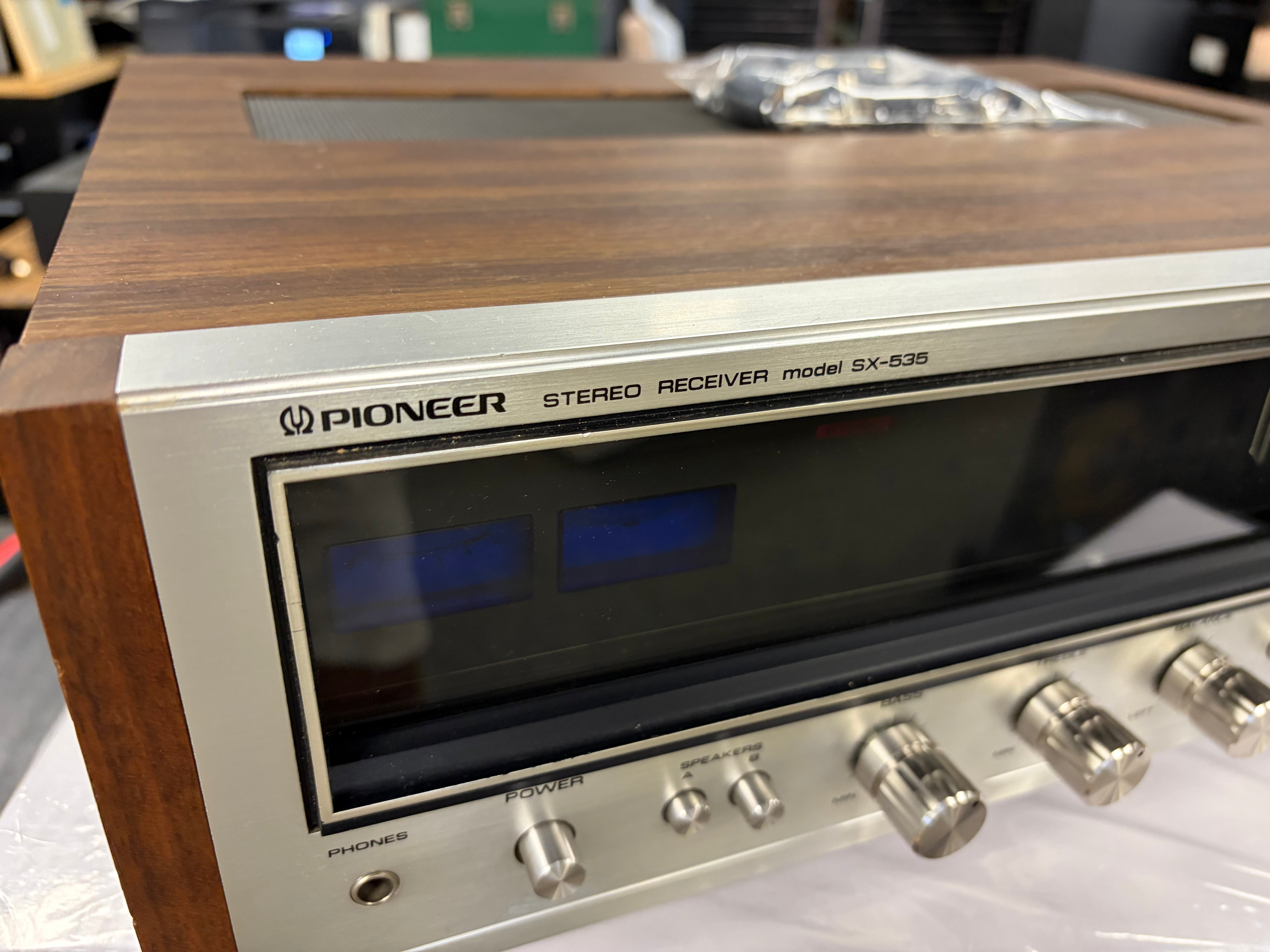Pioneer SX-535 AM/FM Stereo Receiver