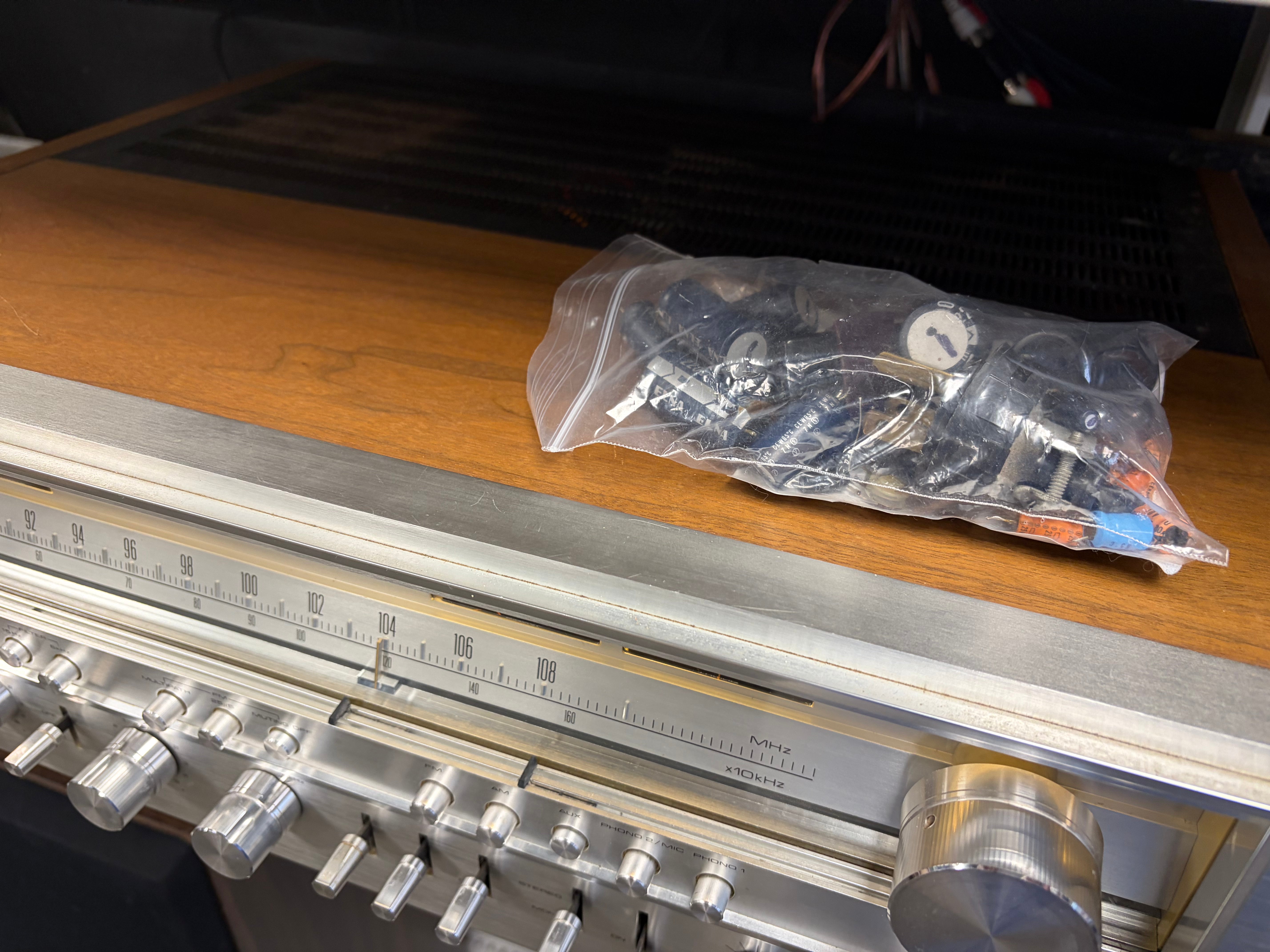 Pioneer SX-1080 AM/FM Stereo Receiver