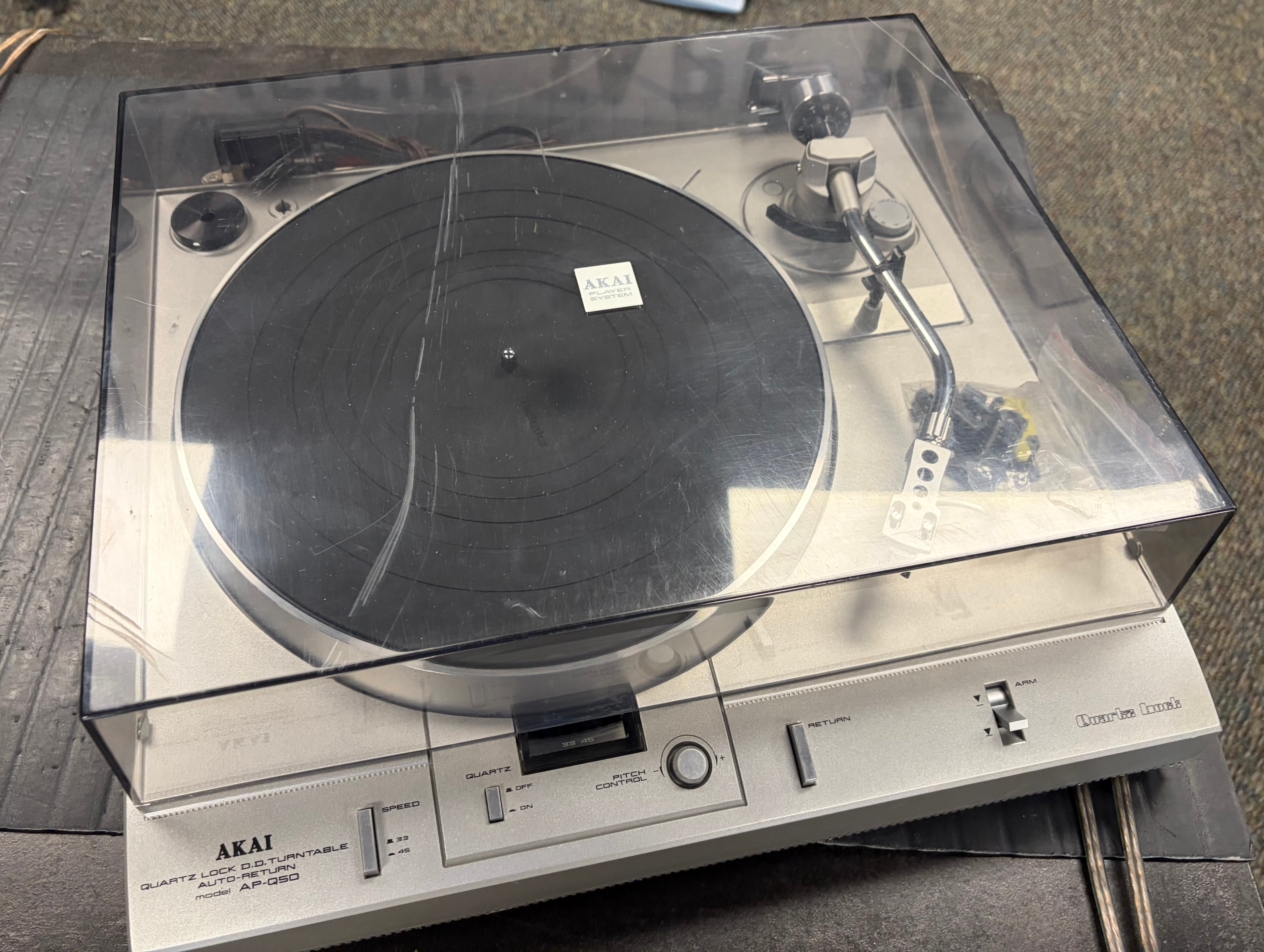 Akai AP-Q50 Quartz Direct Drive Turntable
