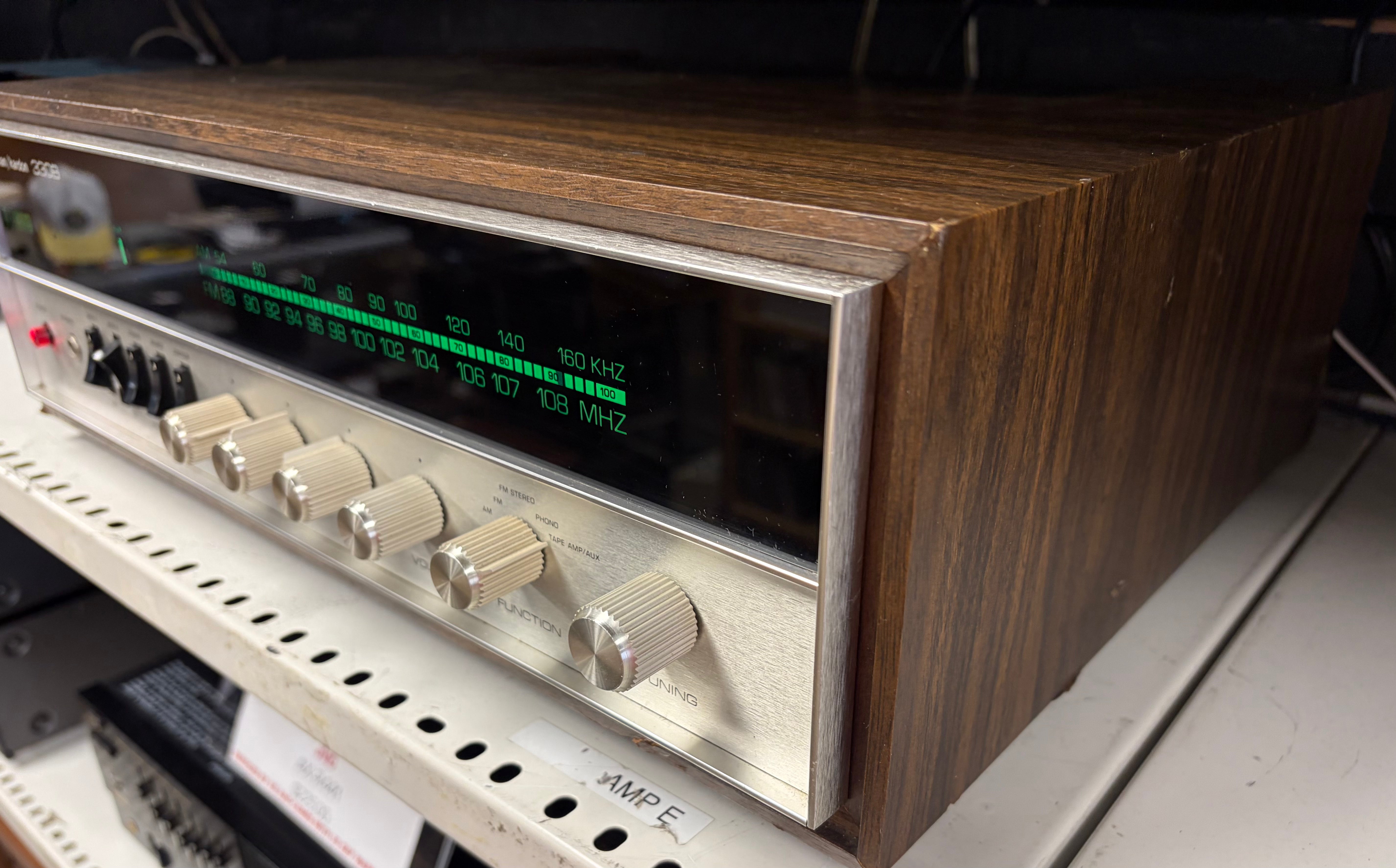 Harman Kardon 330B AM/FM/ Stereo Receiver