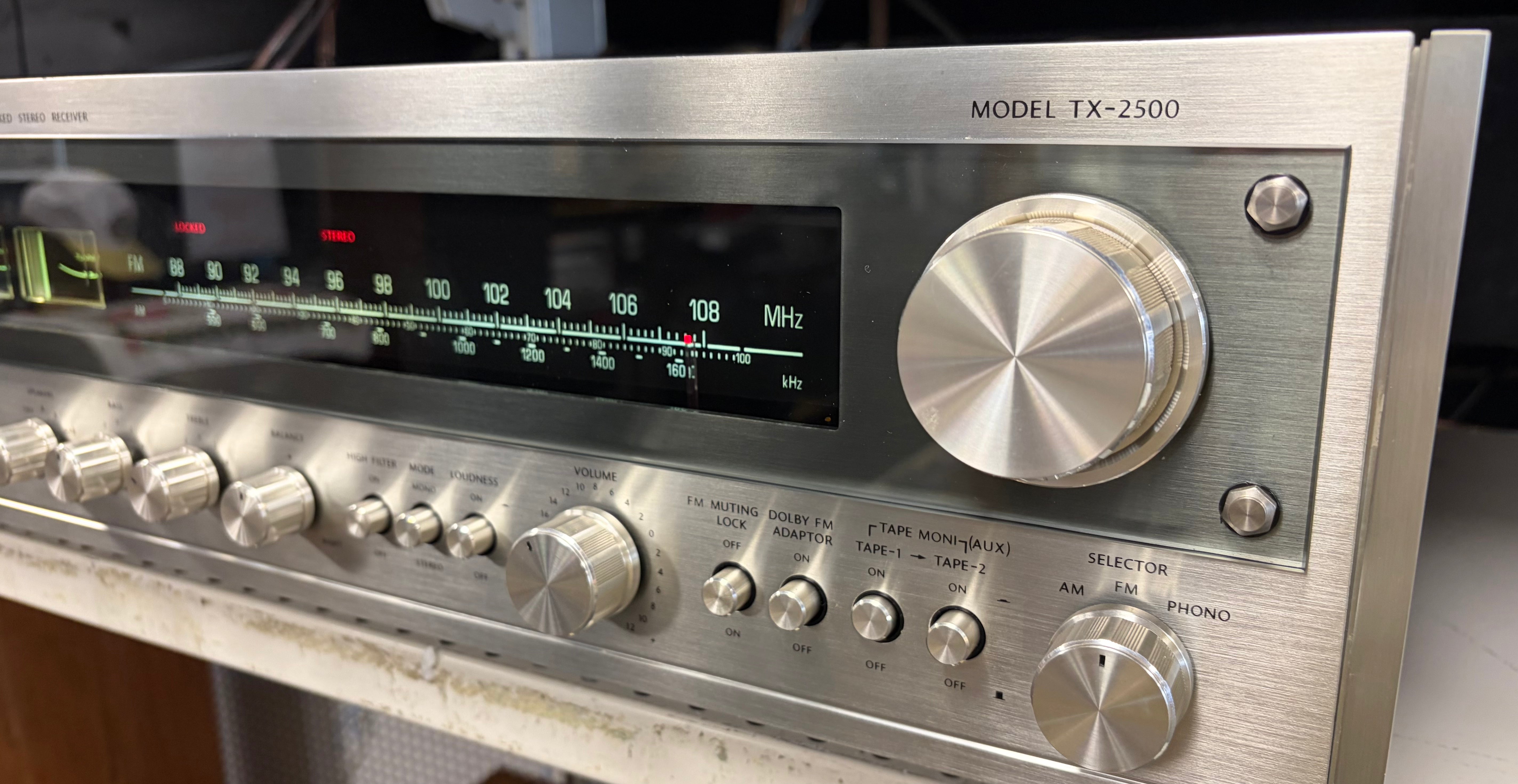 Onkyo Model TX-2500 Servo Locked Stereo Receiver