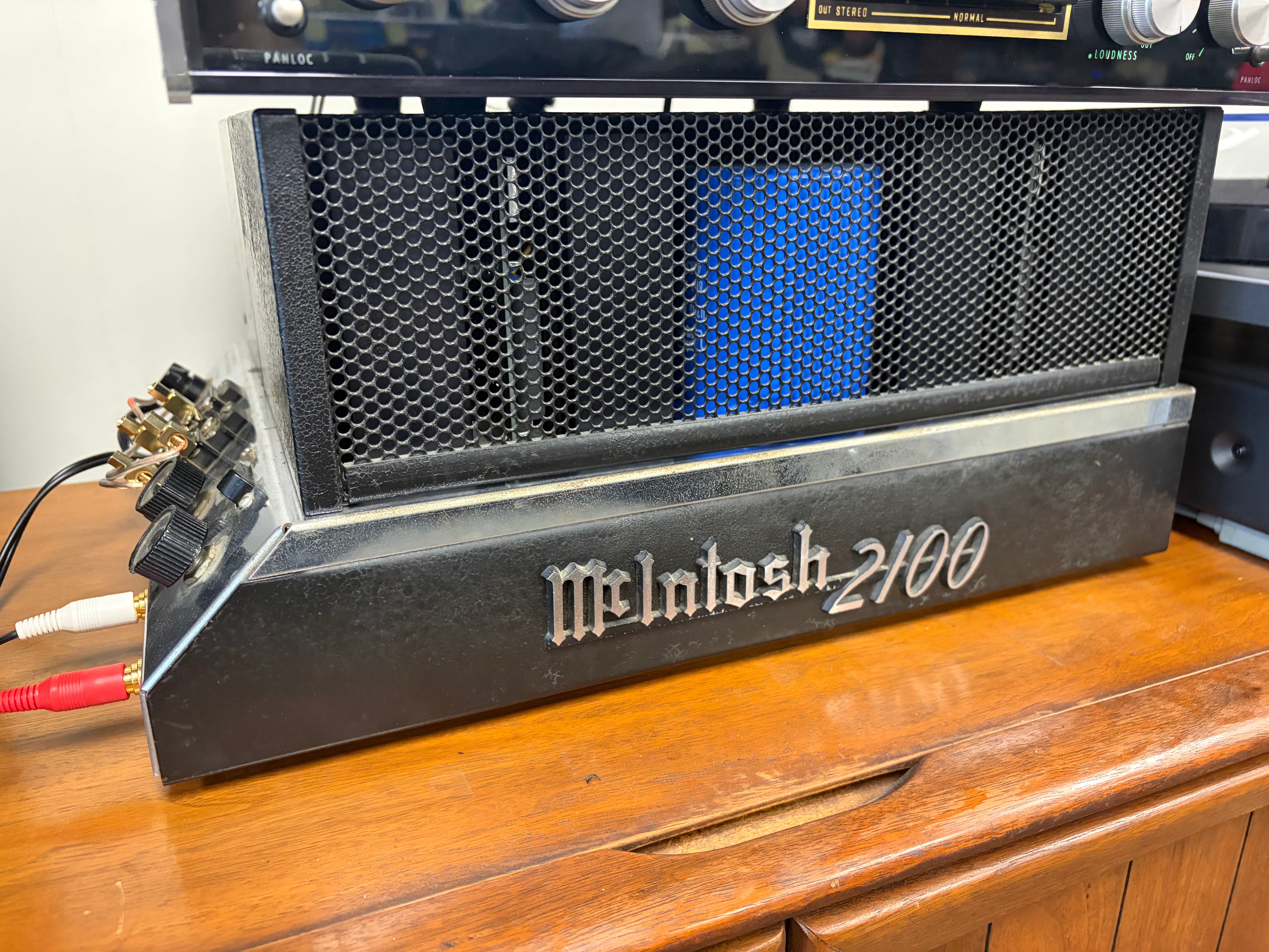 McIntosh MC2100 Amp & MX113 Pre Amp/Tuner
