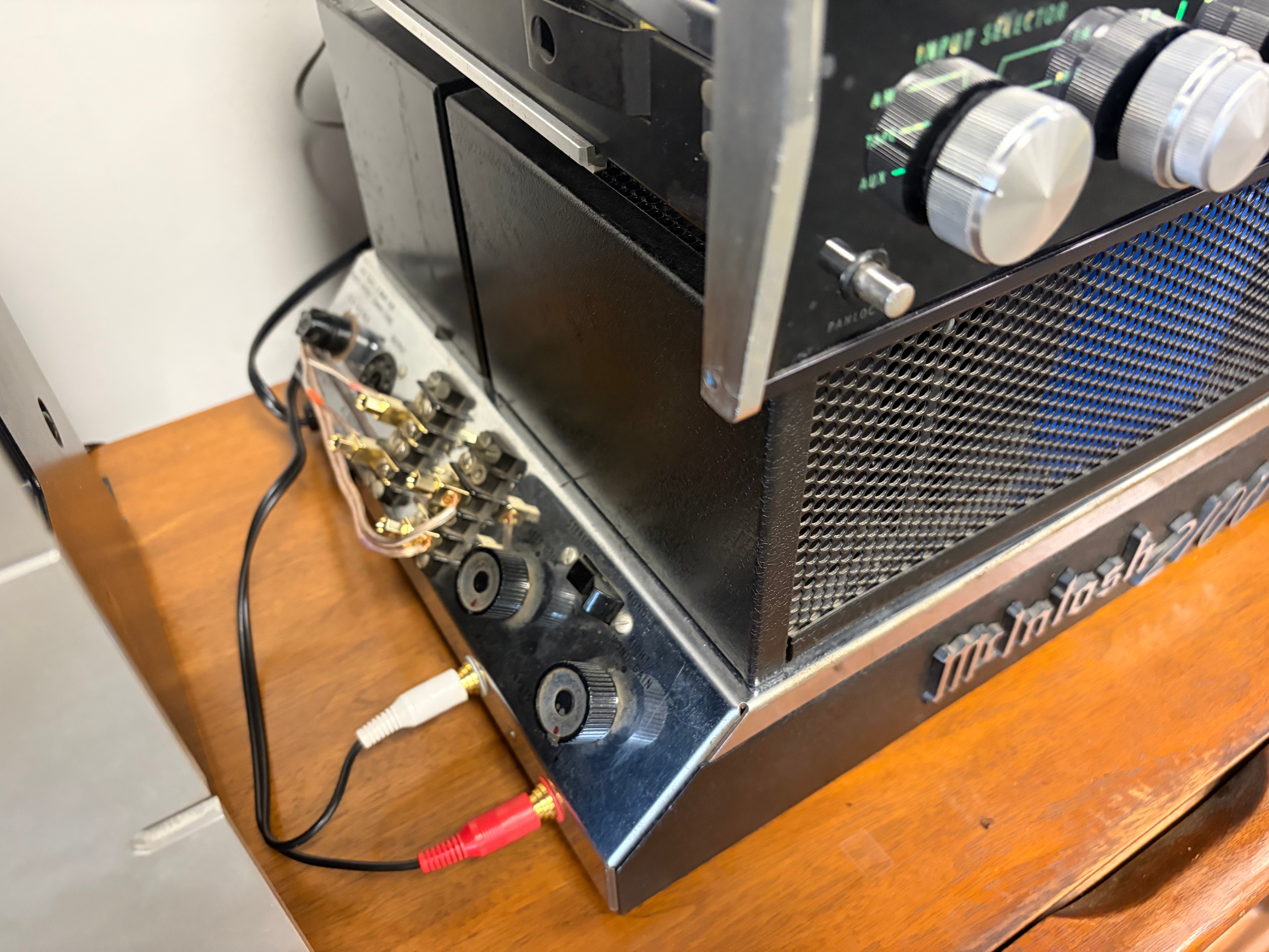 McIntosh MC2100 Amp & MX113 Pre Amp/Tuner