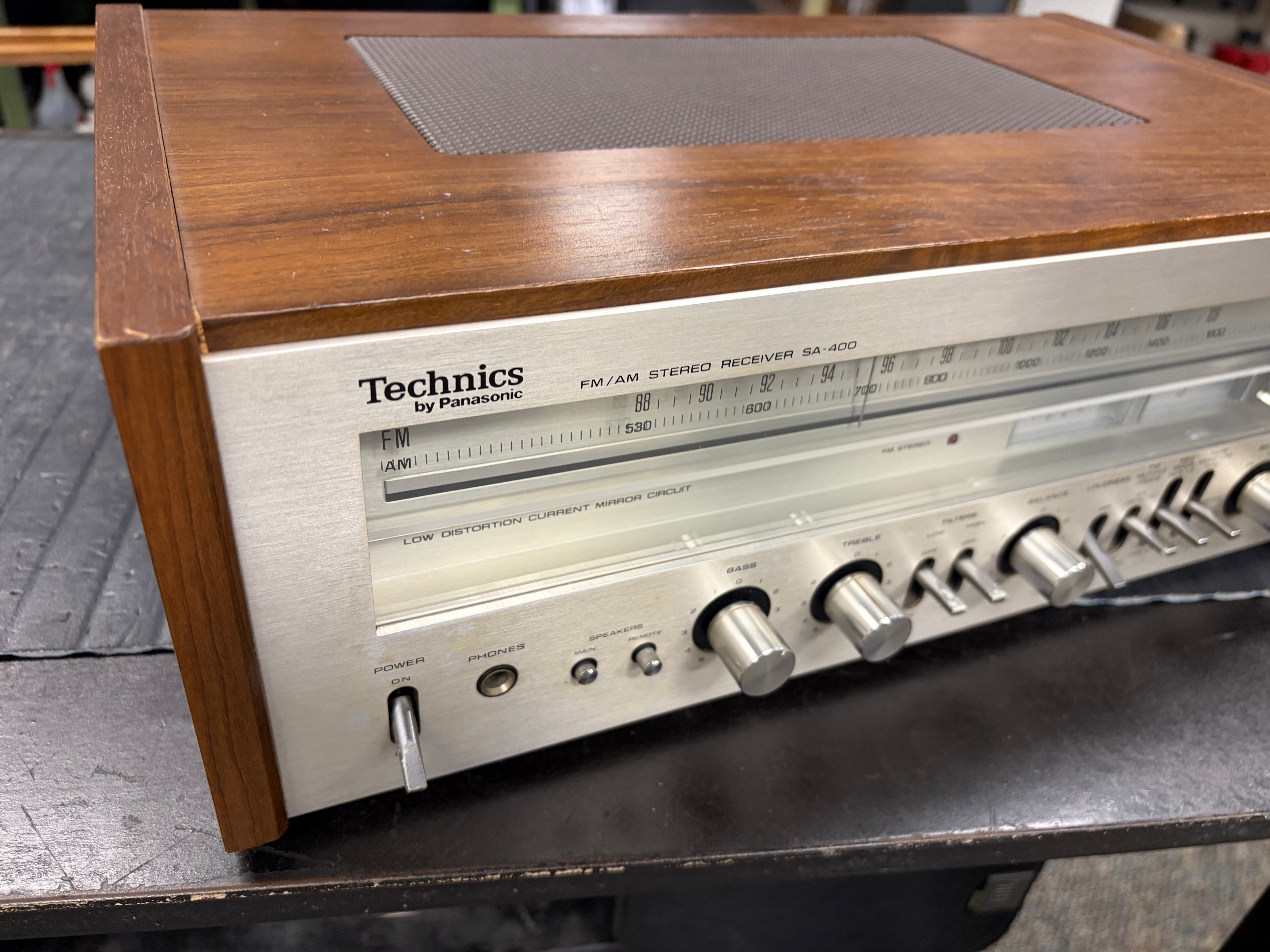 Technics SA-400 AM/FM Stereo Receiver