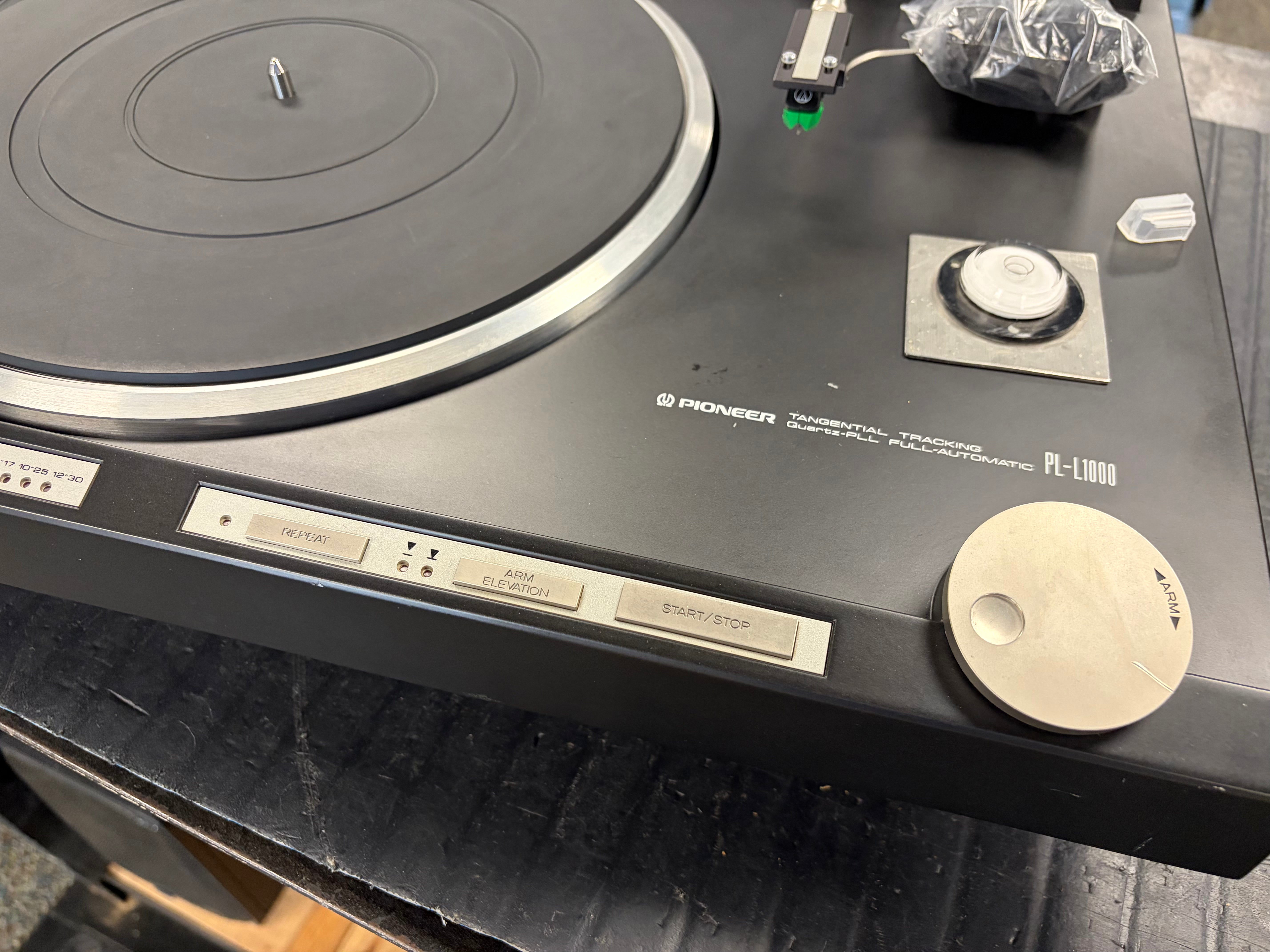 Pioneer PL-1000 Direct Drive Linear Tracking Turntable