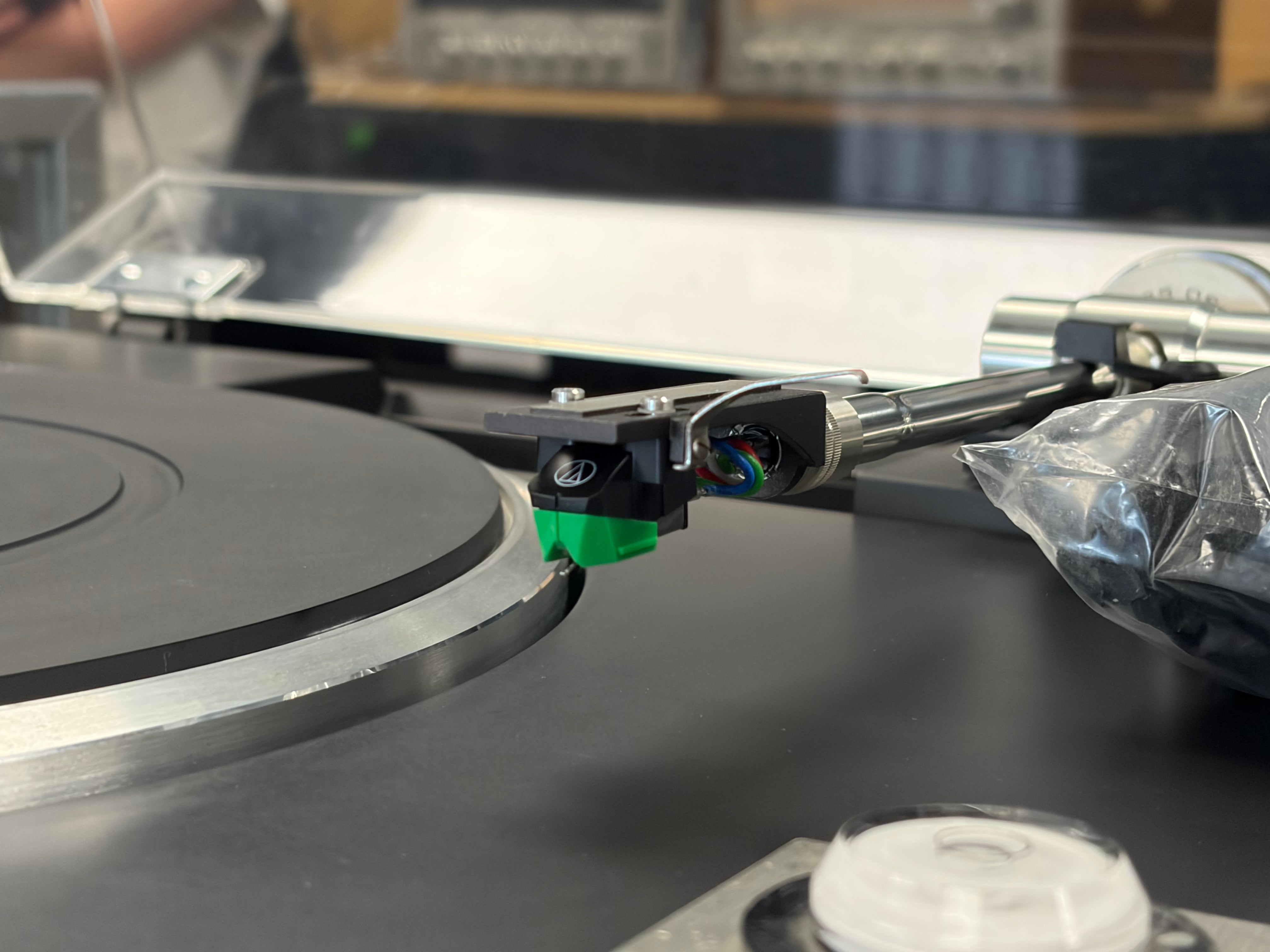 Pioneer PL-1000 Direct Drive Linear Tracking Turntable